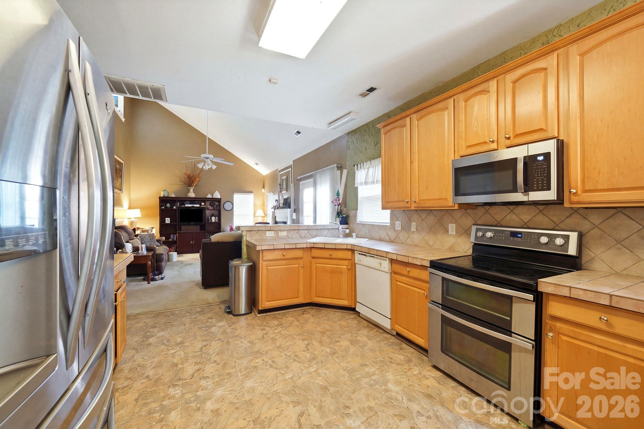 Single Family Residence at 10212 Billingham Drive, Charlotte, photo 27 of 44