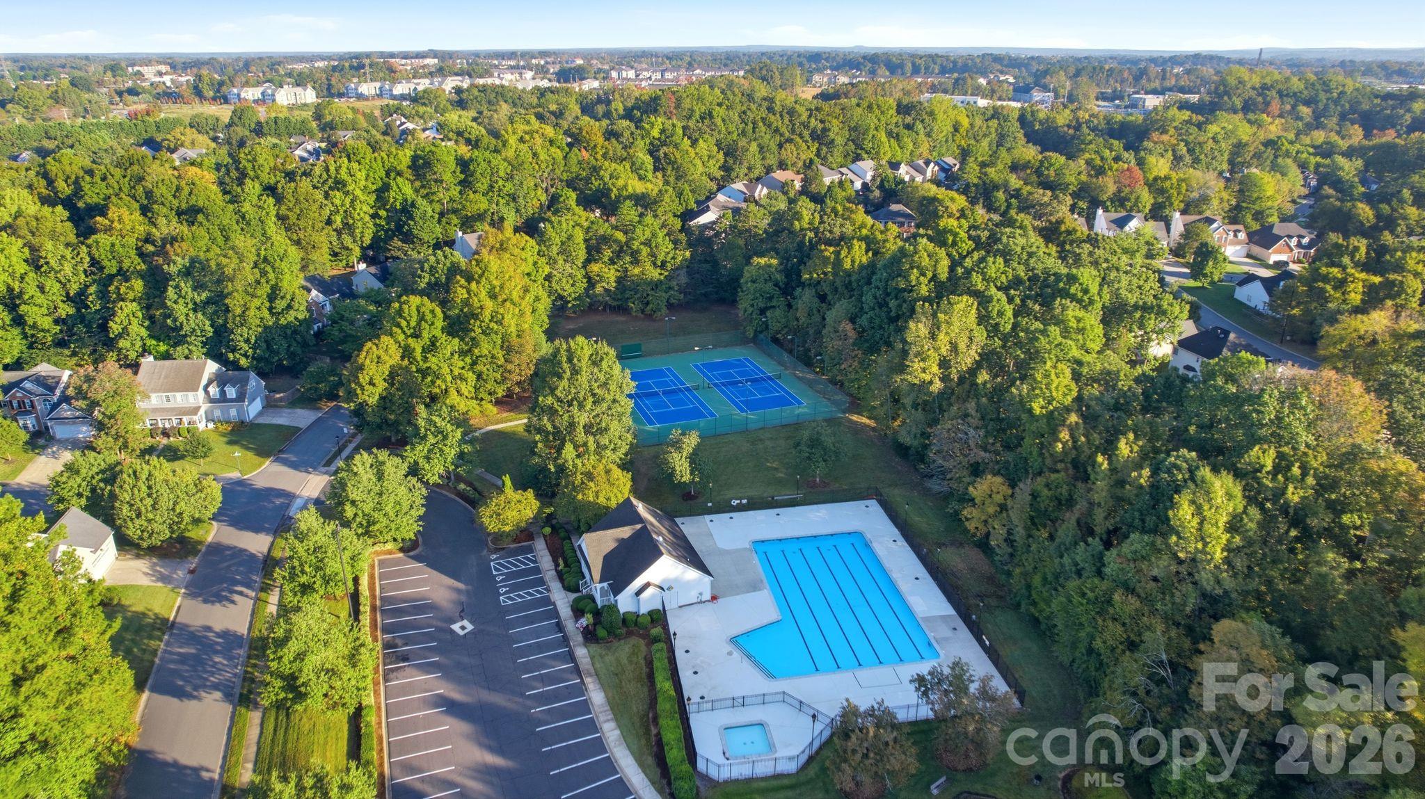 Single Family Residence at 10212 Billingham Drive, Charlotte, photo 43 of 44