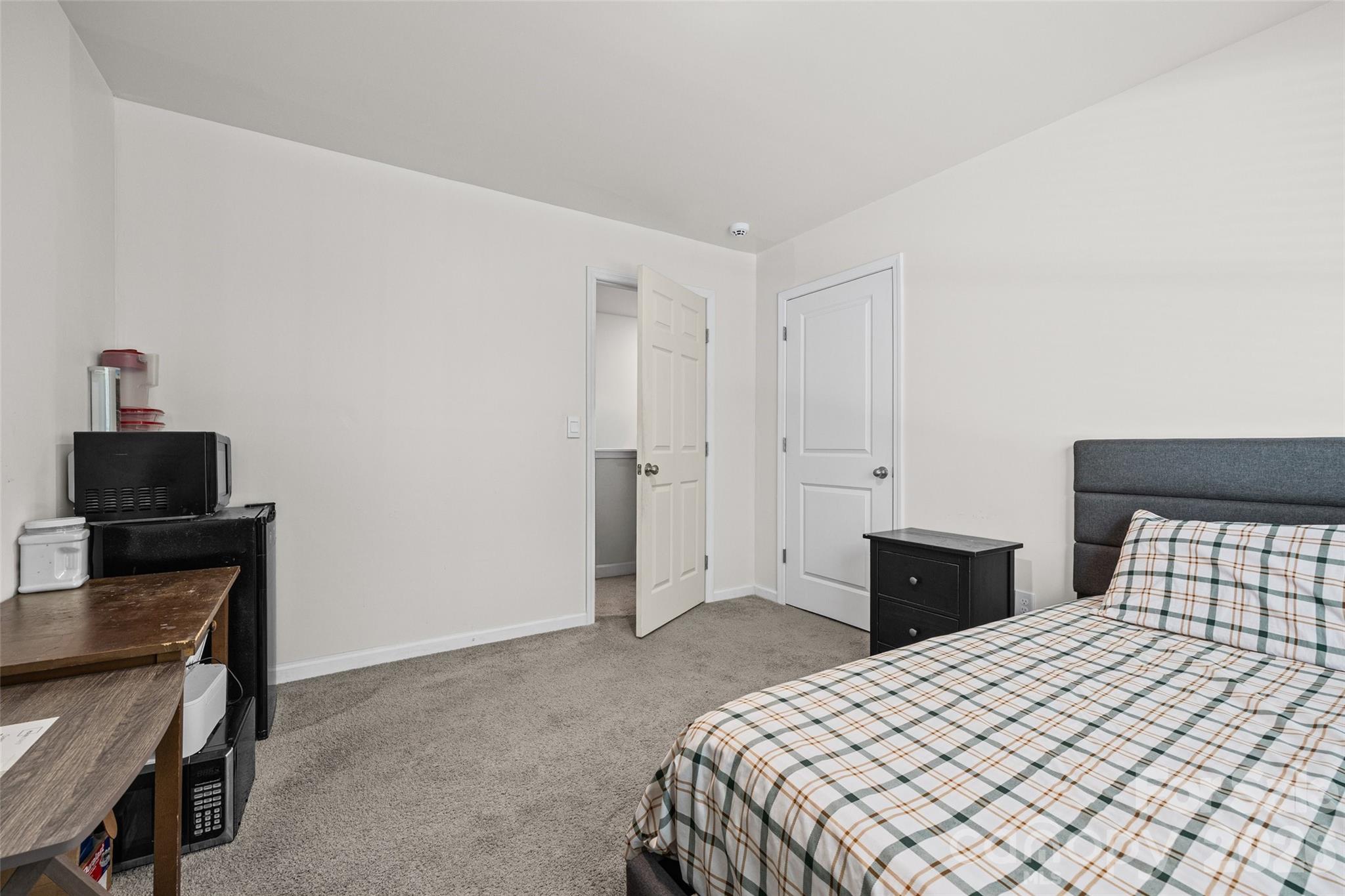 Single Family Residence at 3623 Azalea Ridge Drive, Mount Holly, photo 22 of 31