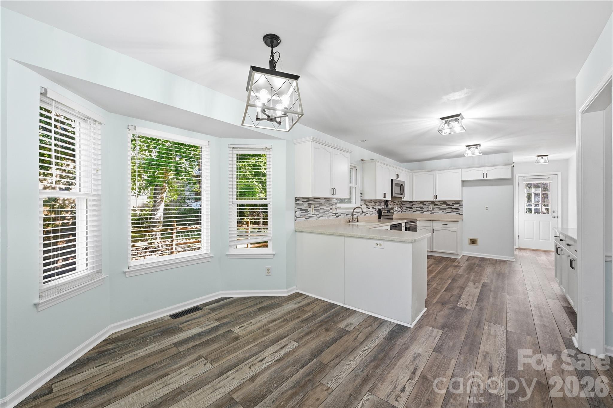 Single Family Residence at 380 Reed Creek Road, Mooresville, photo 7 of 44