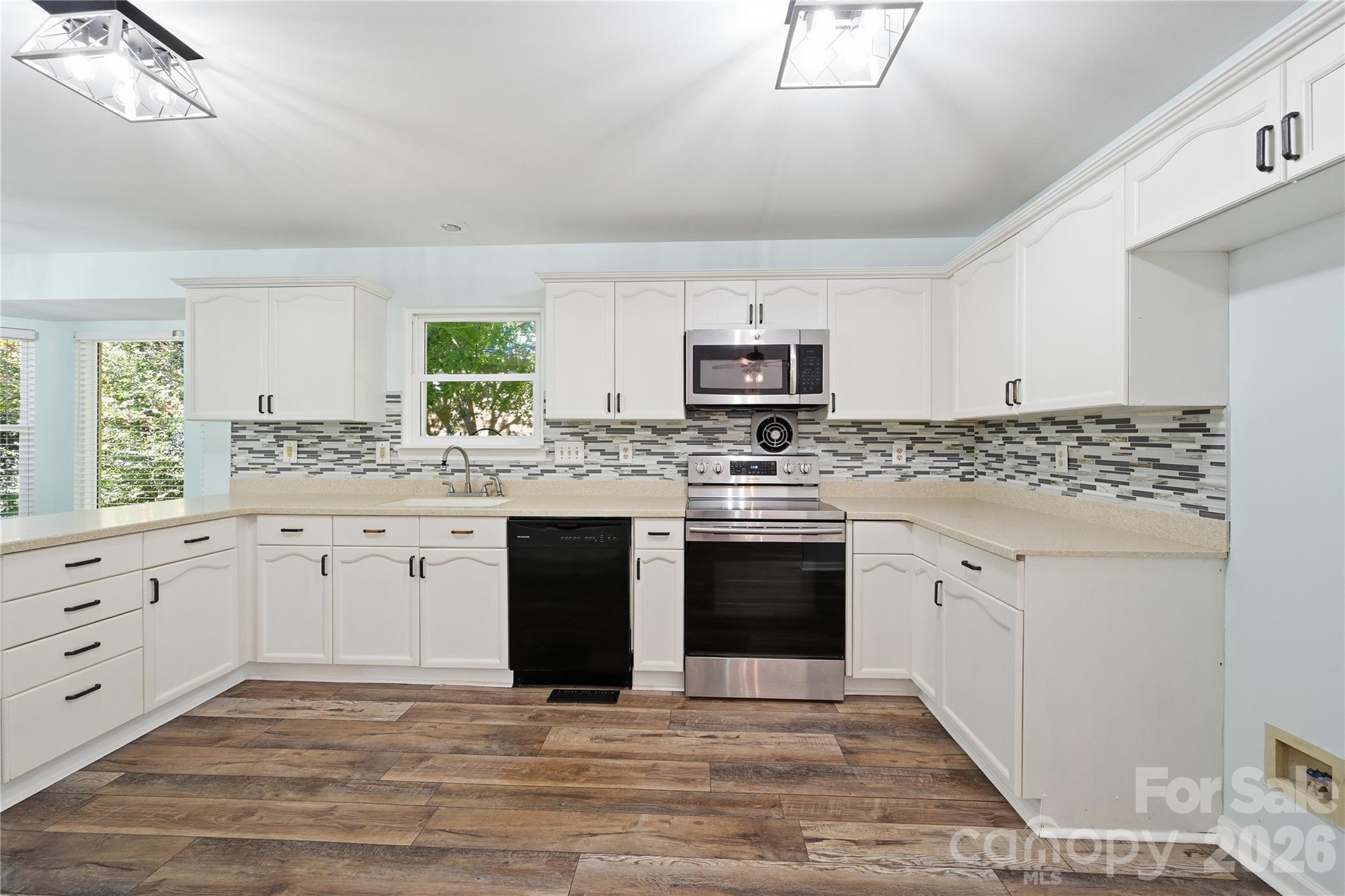 Single Family Residence at 380 Reed Creek Road, Mooresville, photo 13 of 44