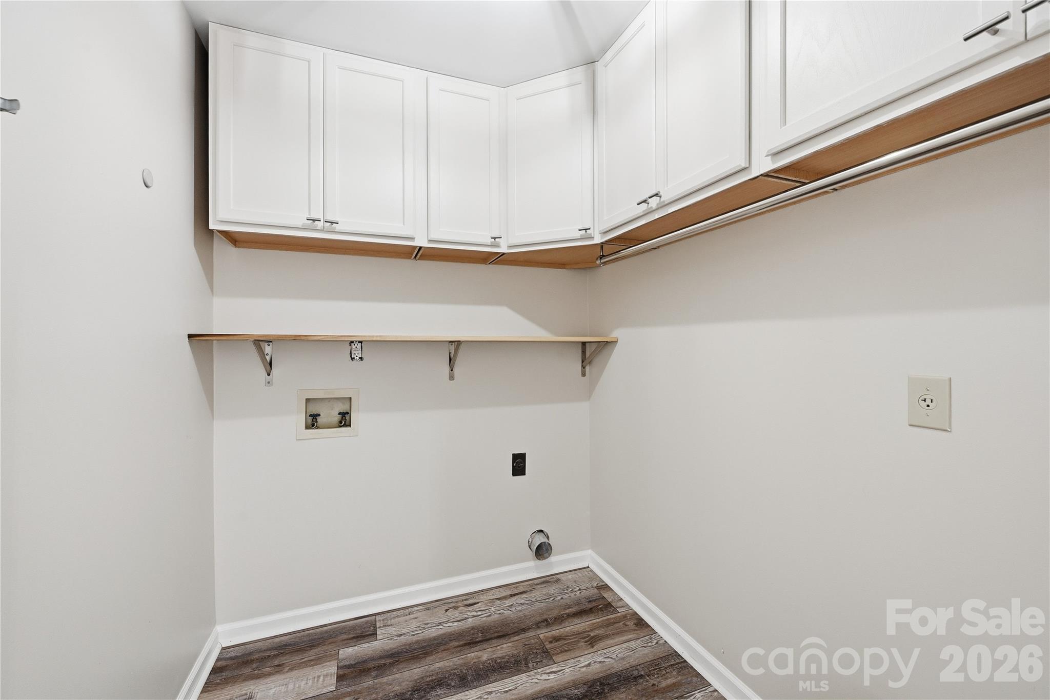 Single Family Residence at 380 Reed Creek Road, Mooresville, photo 14 of 44