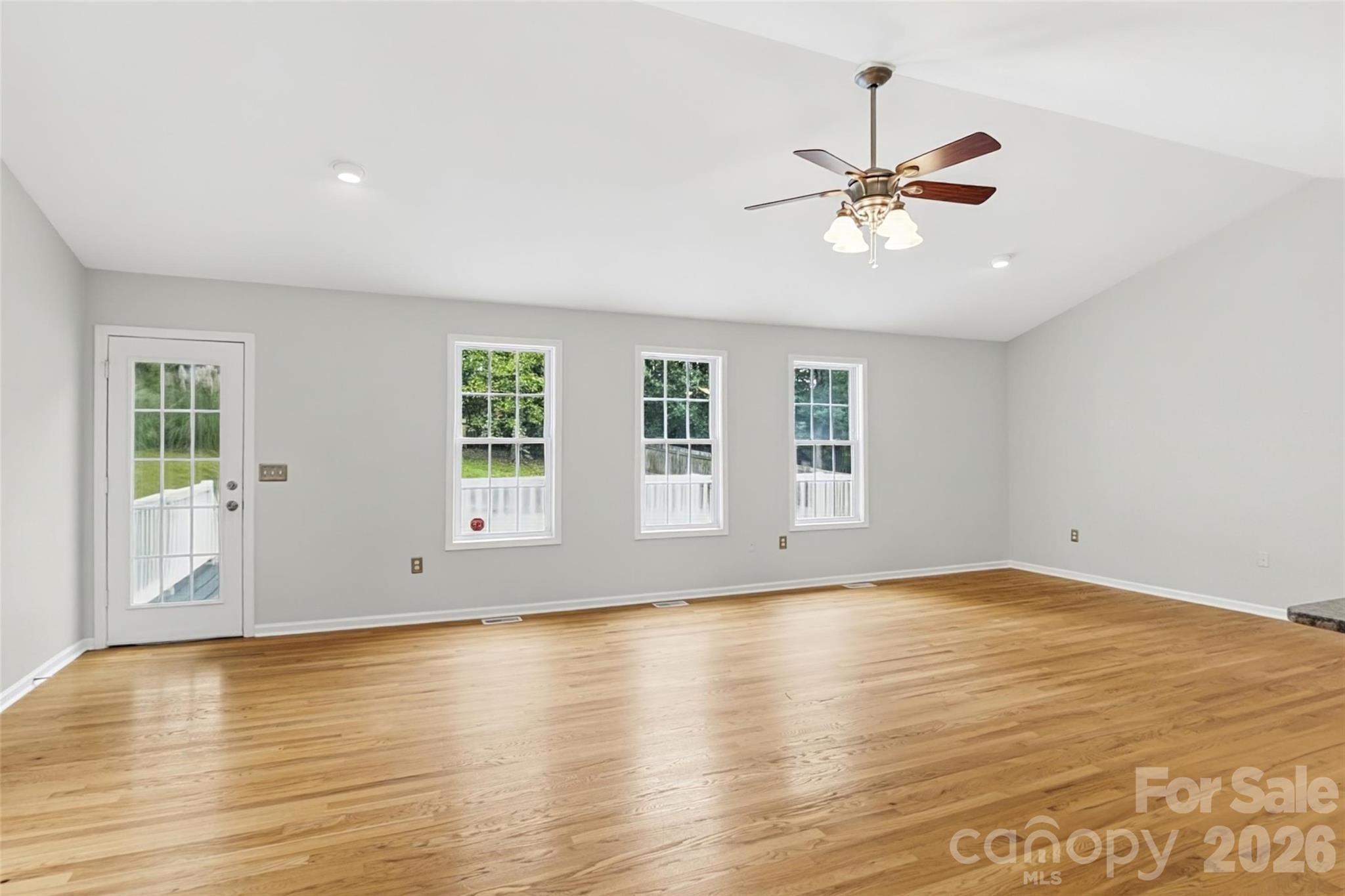 Single Family Residence at 192 Olympia Drive, Mooresville, photo 4 of 27