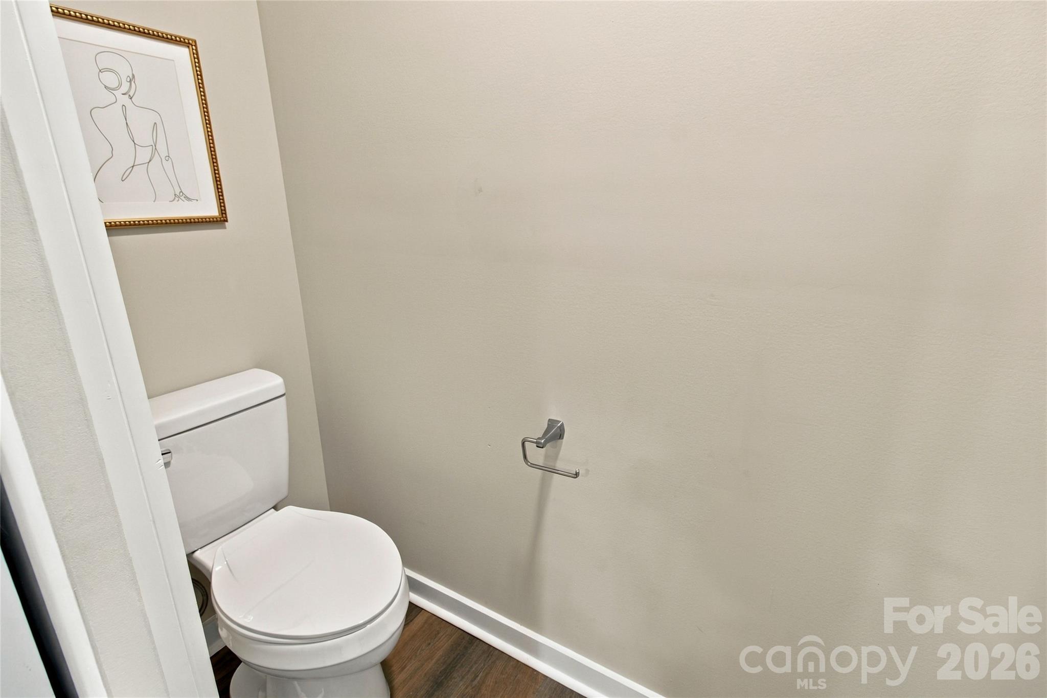 Main suite bathroom - 391 Brief Avenue SW, Concord