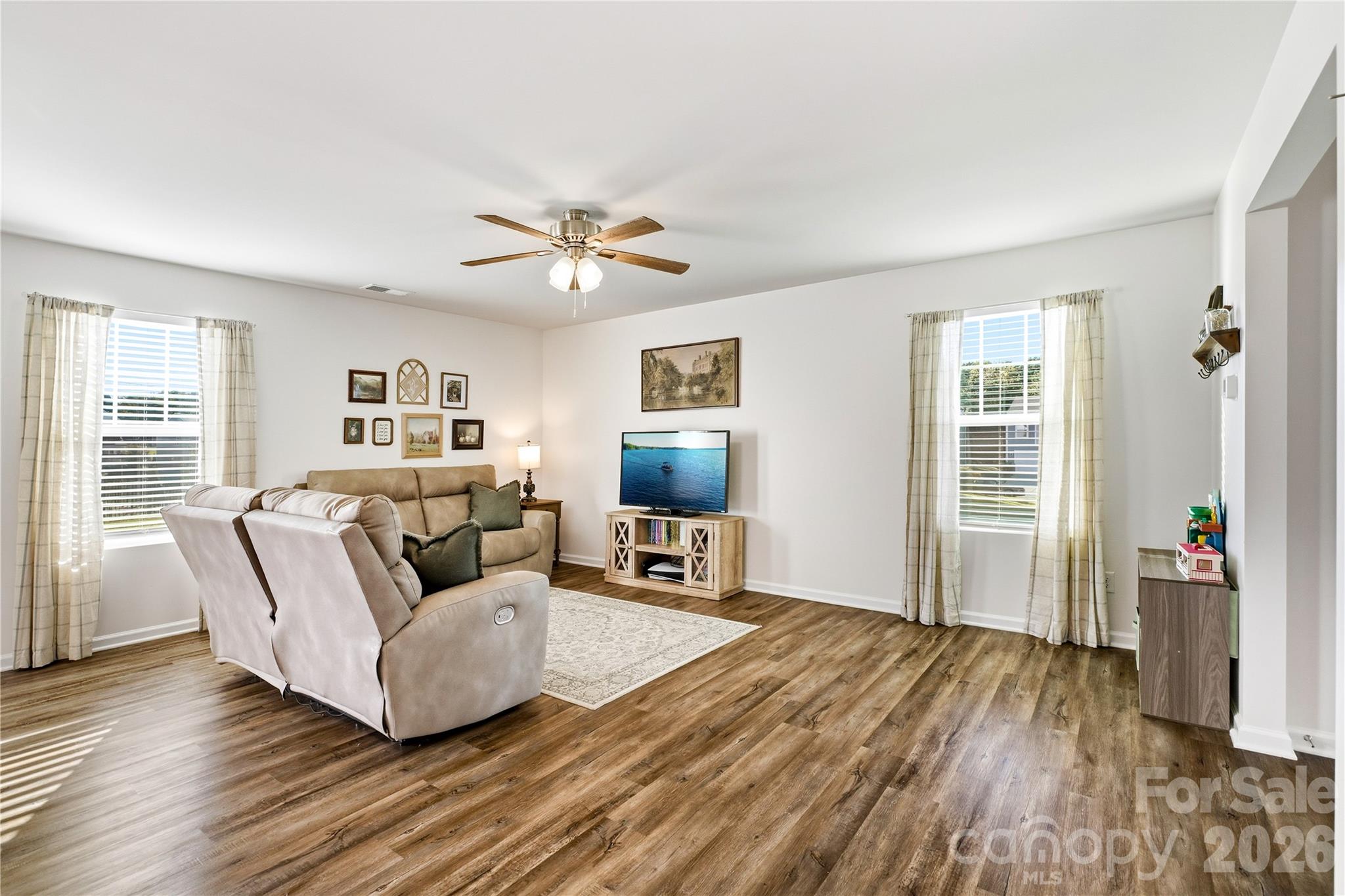 Single Family Residence at 1170 Columbus Trail, Denver, photo 5 of 34