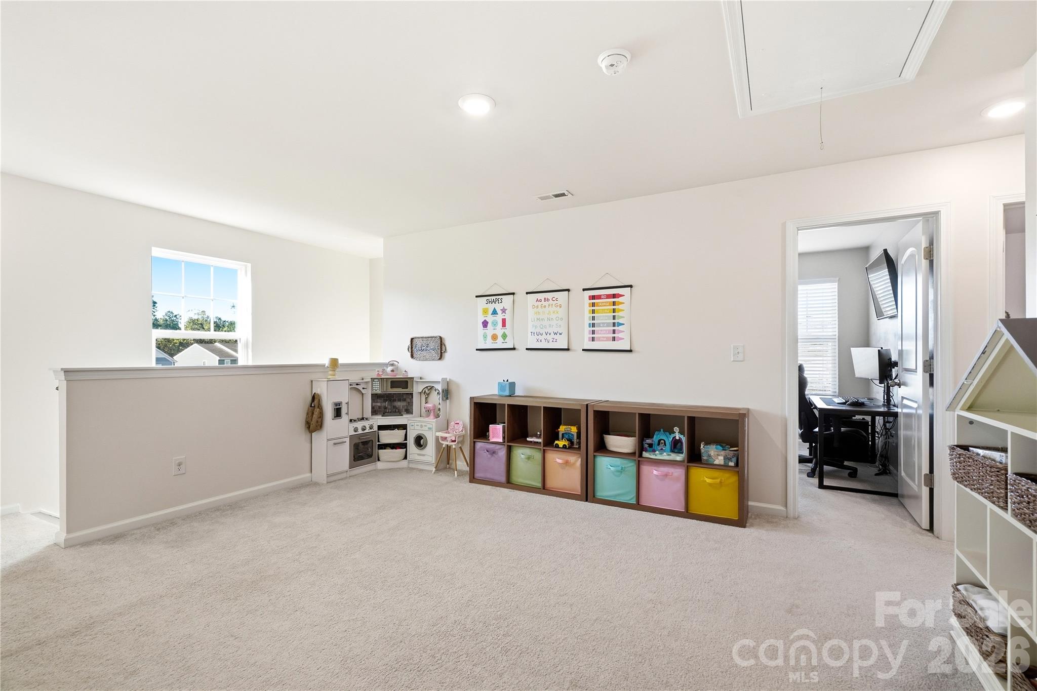 Single Family Residence at 1170 Columbus Trail, Denver, photo 18 of 34