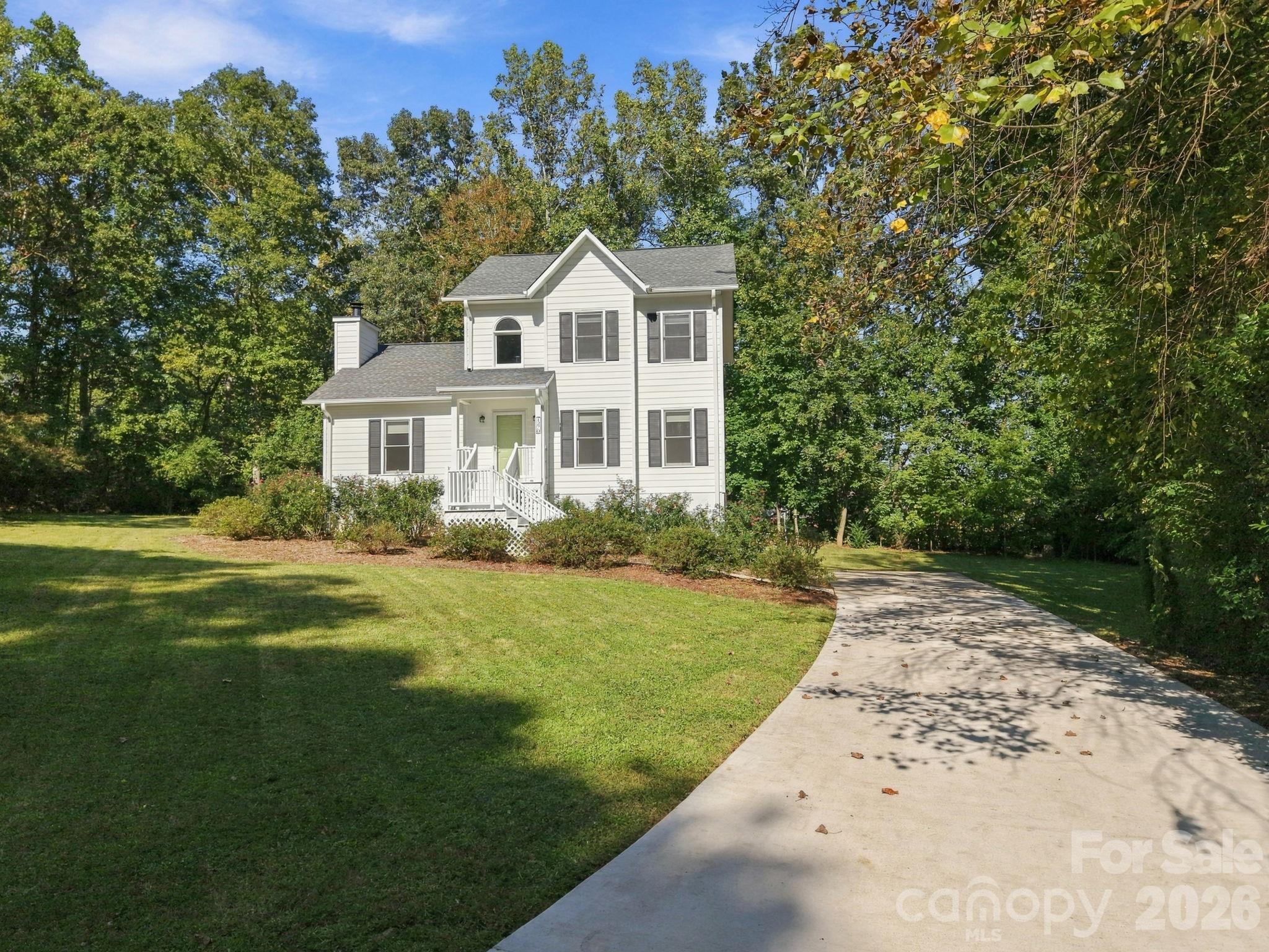 front exterior - 1270 Berra Place, Hickory
