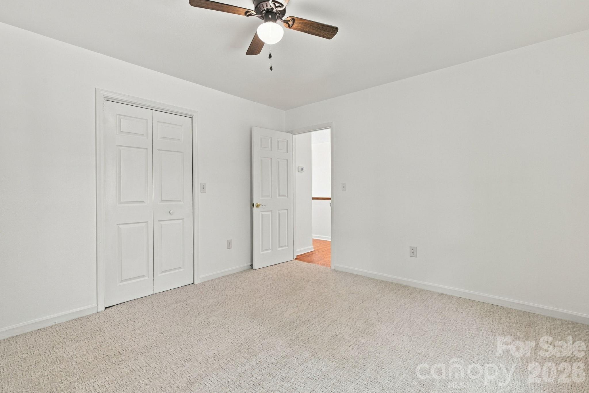 bedroom 2-upper level alternate view - 1270 Berra Place, Hickory