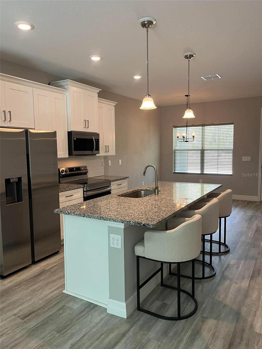 Single Family Residence at 524 E AVONDALE DR, DUNNELLON, photo 20 of 42