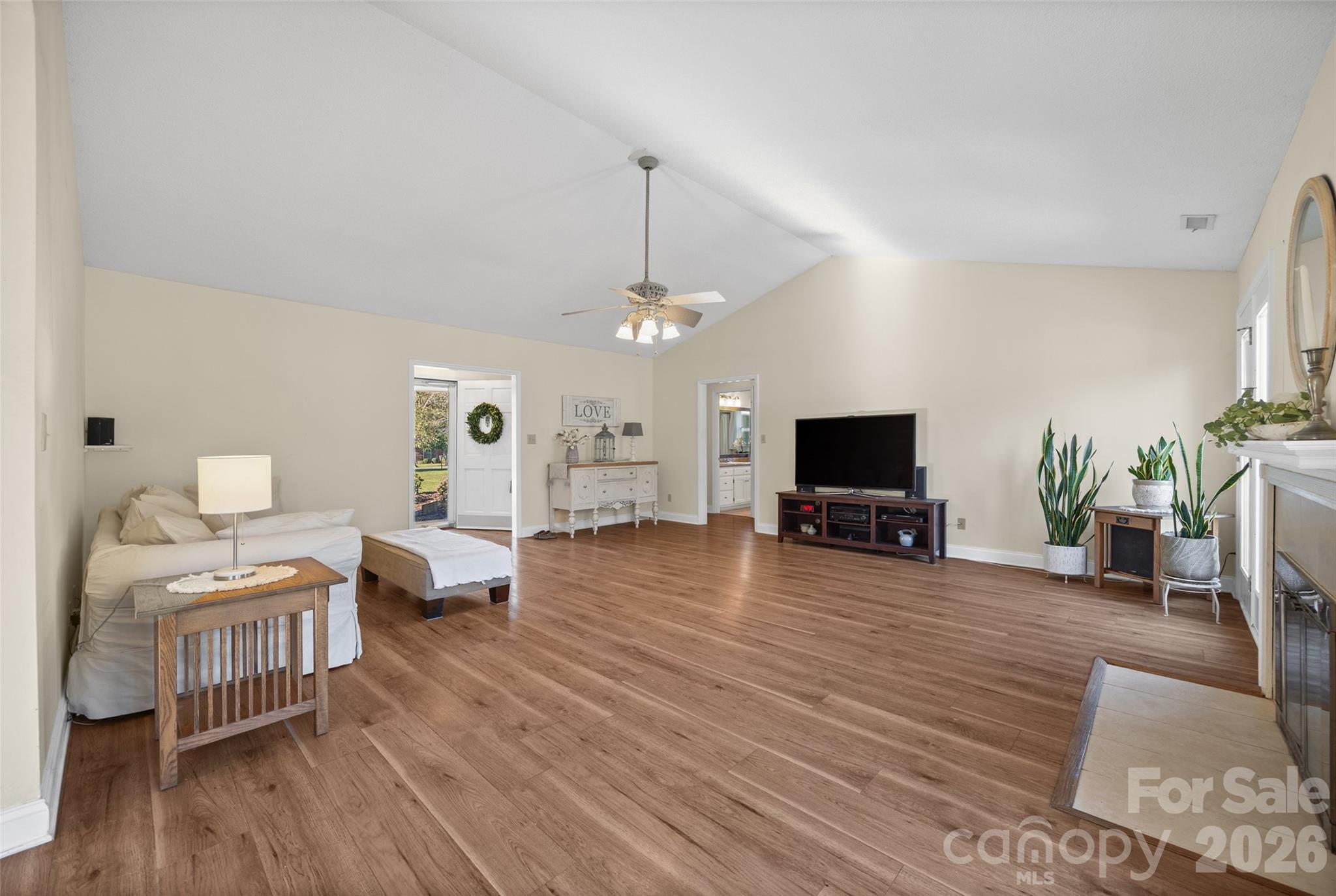 HUGE living room for entertaining or have realxing areas. Lots of ways to arrange this space with vaulted ceilings. - 3117 Monte Drive, Monroe