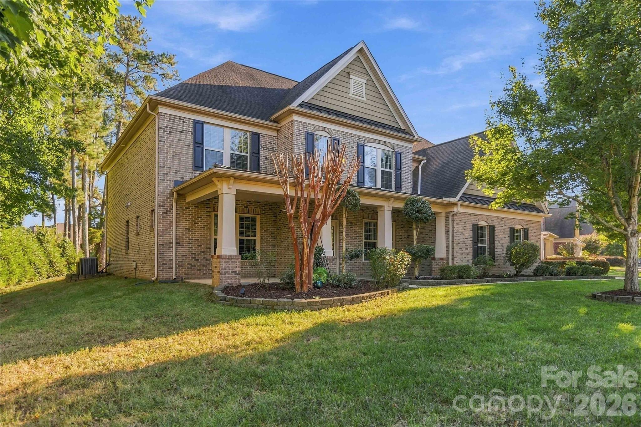 Single Family Residence at 18317 Lilliesleaf Glenn Lane, Charlotte, photo 2 of 48