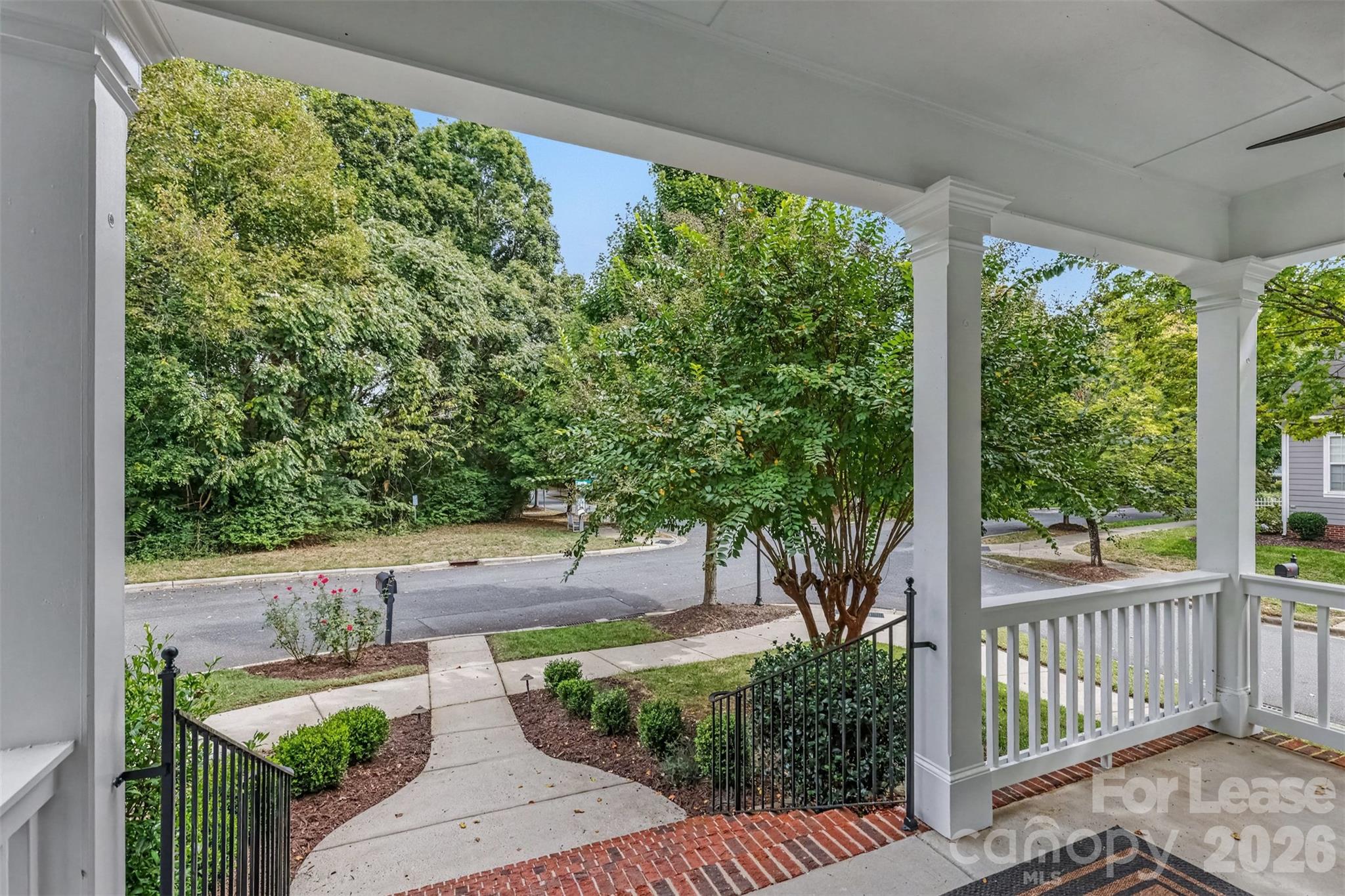 Single Family Residence at 17505 Calverton Road, Huntersville, photo 5 of 43