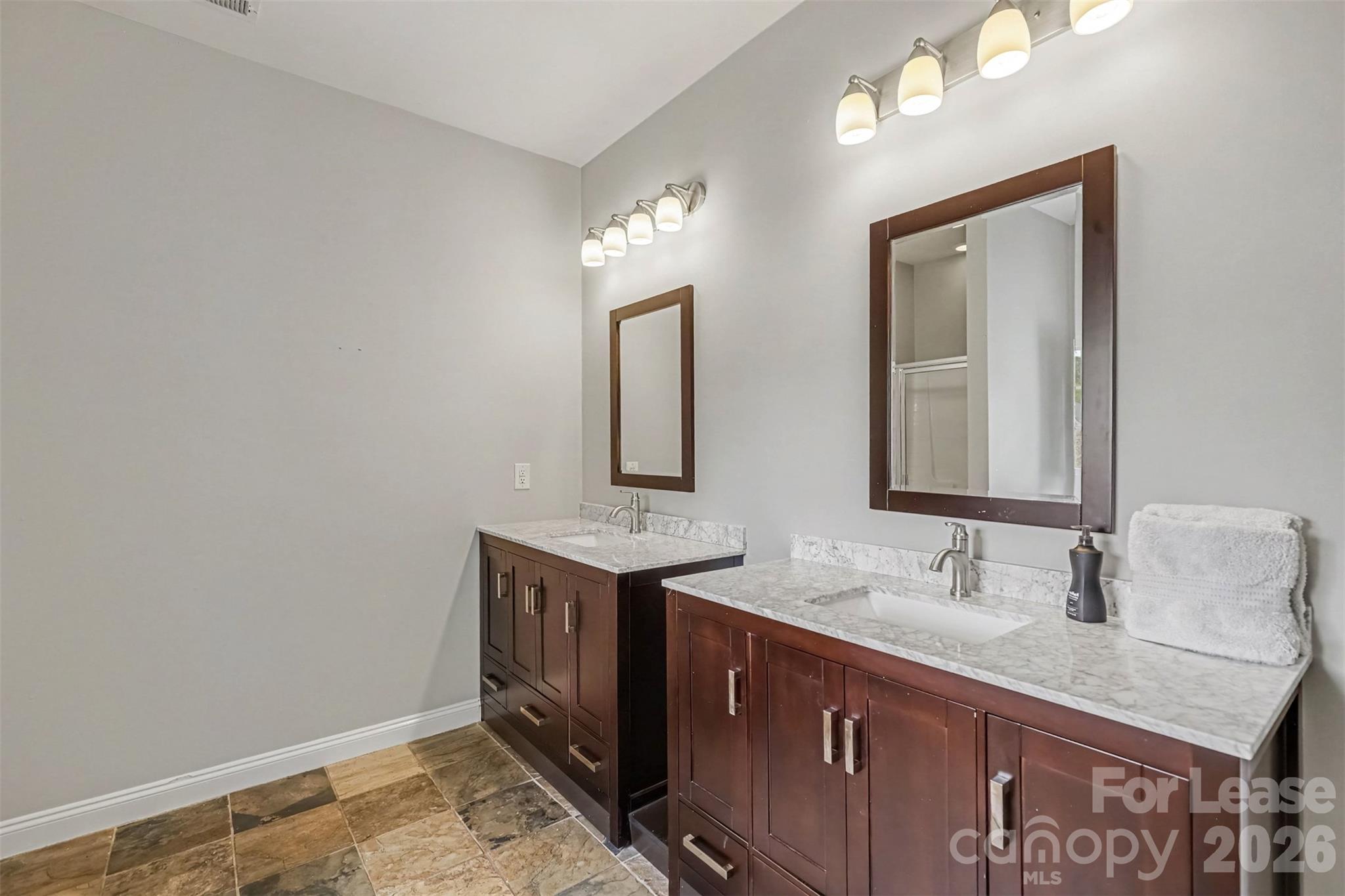 Single Family Residence at 17505 Calverton Road, Huntersville, photo 29 of 43