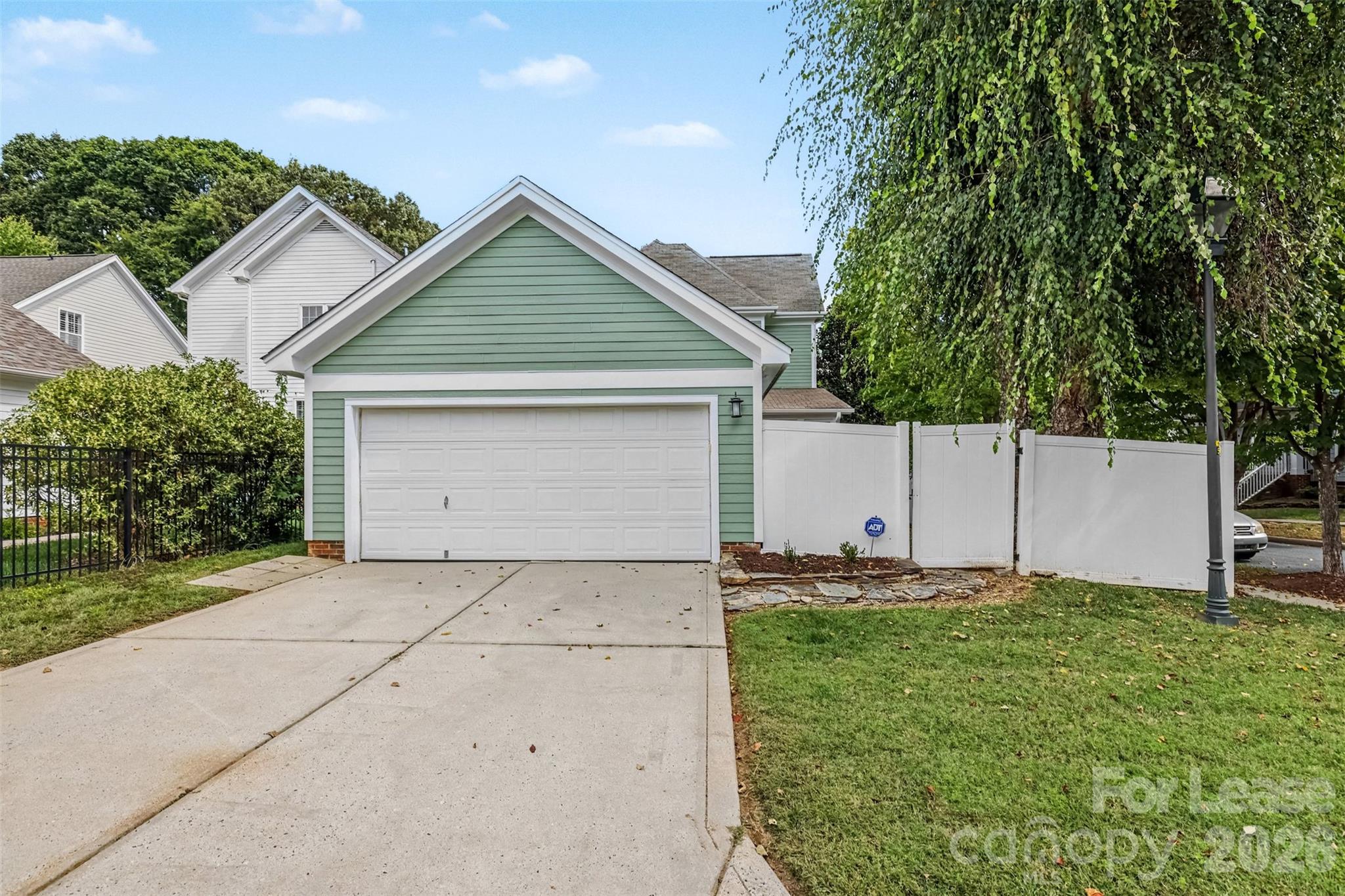 Single Family Residence at 17505 Calverton Road, Huntersville, photo 42 of 43