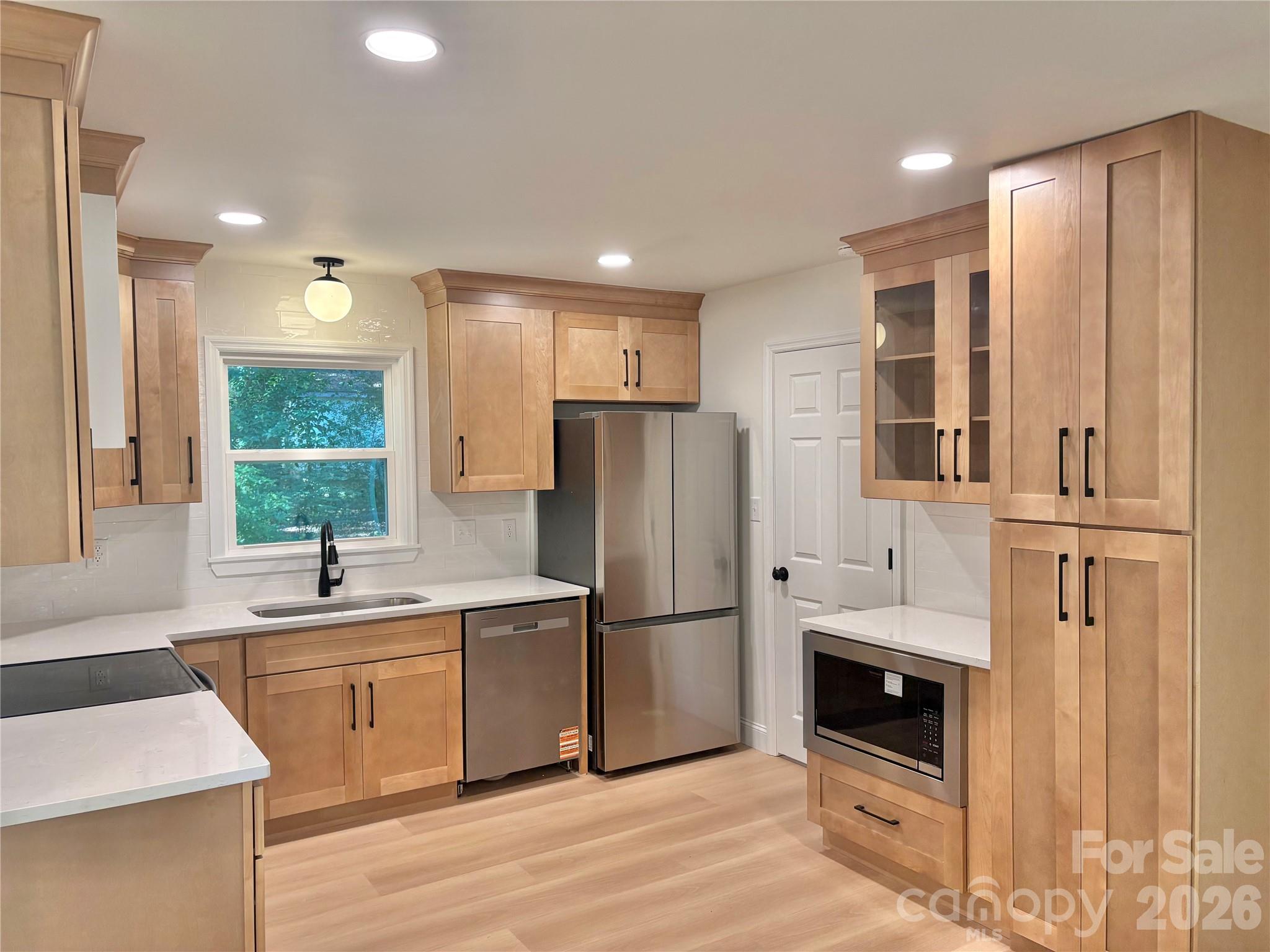 Single Family Residence at 5707 Kallam Court, Charlotte, photo 4 of 13