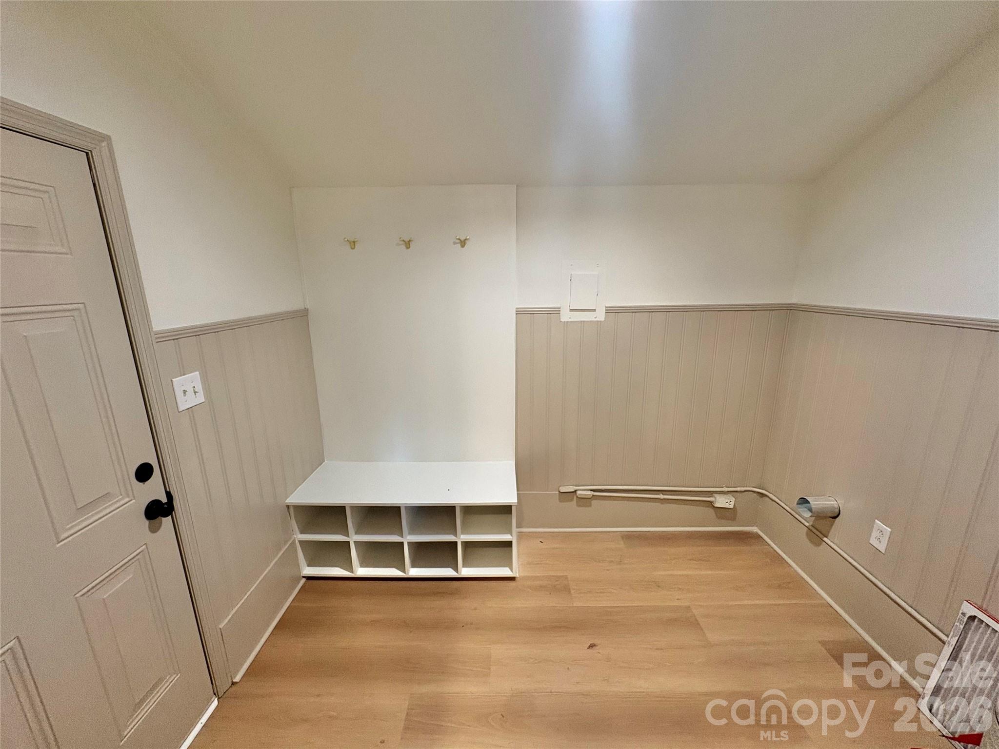 Single Family Residence at 5707 Kallam Court, Charlotte, photo 11 of 13