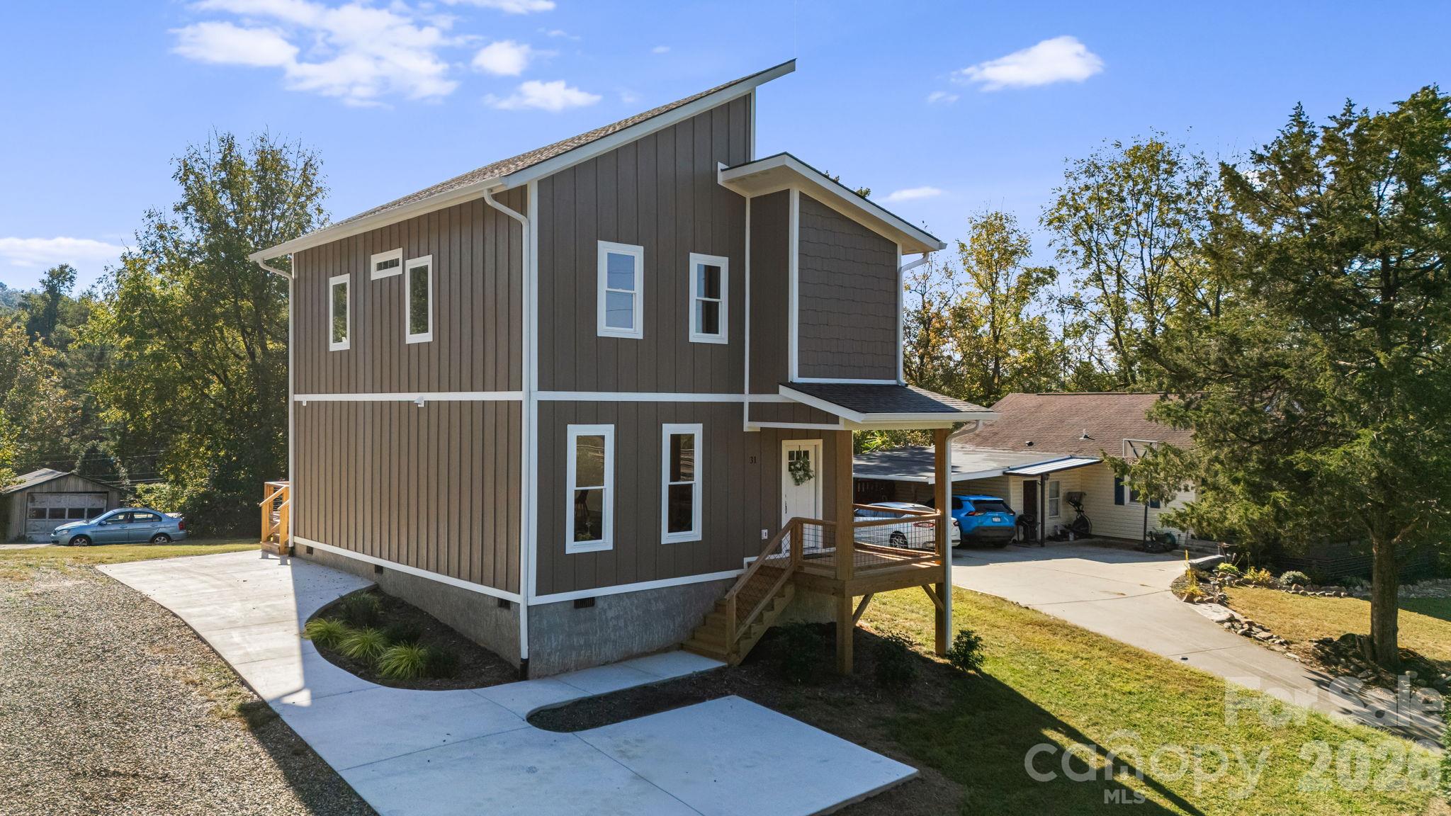 Single Family Residence at 31 Elkwood Avenue, Asheville, photo 5 of 43