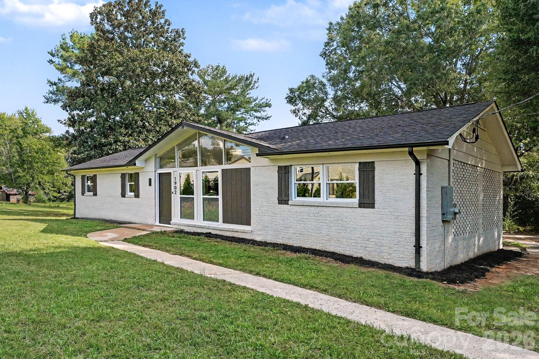 Single Family Residence at 1902 19th Avenue NE, Hickory, photo 3 of 38