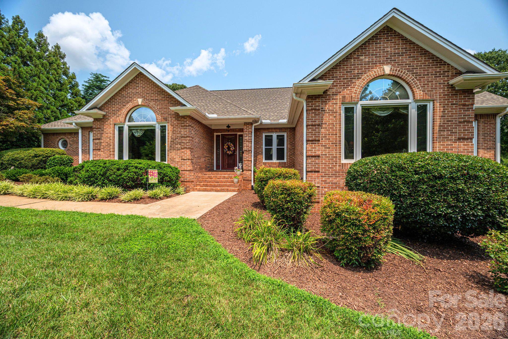 Single Family Residence at 5023 Samuel Pinckney Drive, Belmont, photo 2 of 45