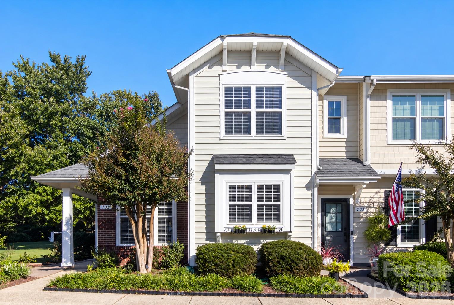 Townhouse at 701 Shellstone Place, Fort Mill, photo 2 of 31