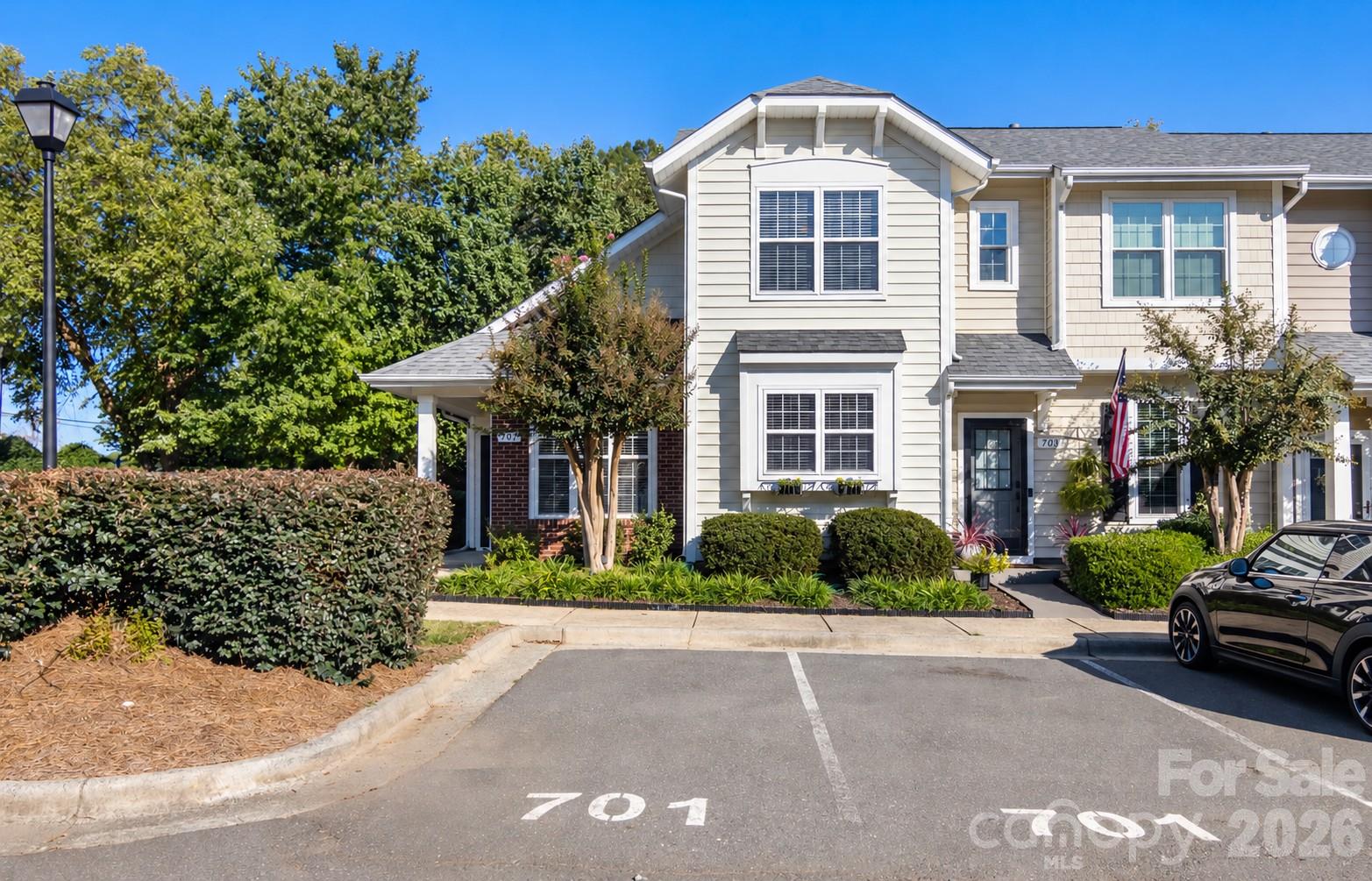 Townhouse at 701 Shellstone Place, Fort Mill, photo 3 of 31