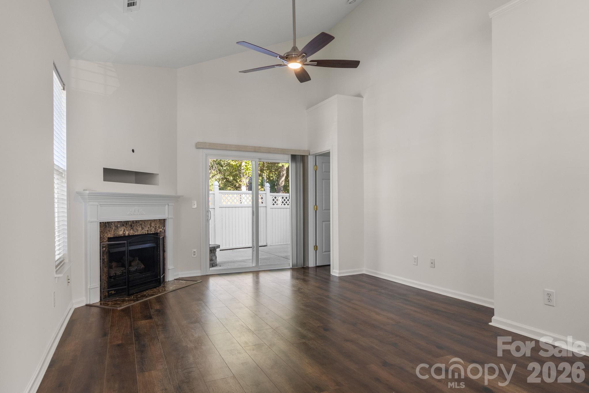 Townhouse at 701 Shellstone Place, Fort Mill, photo 17 of 31