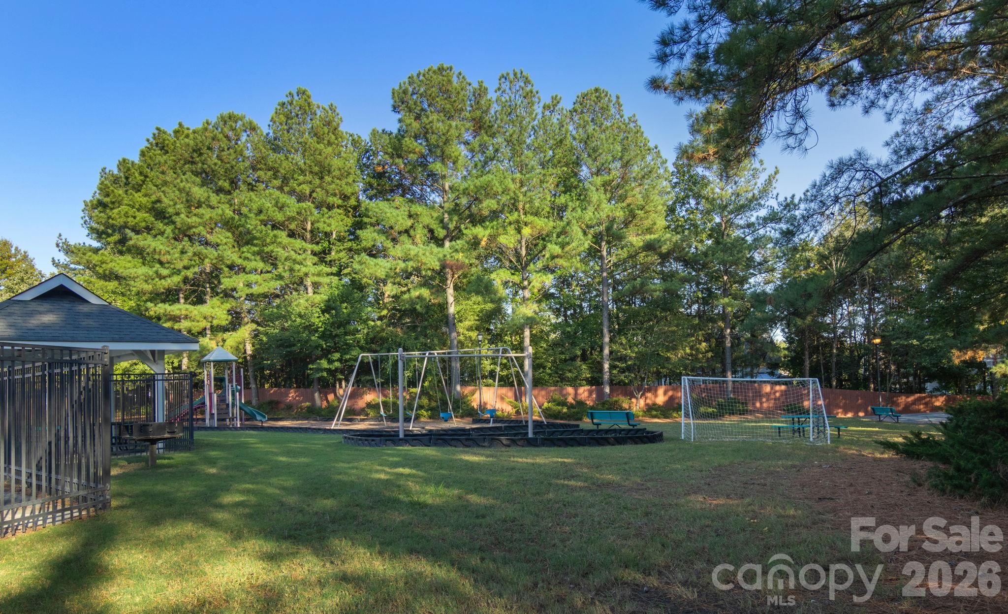 Townhouse at 701 Shellstone Place, Fort Mill, photo 30 of 31
