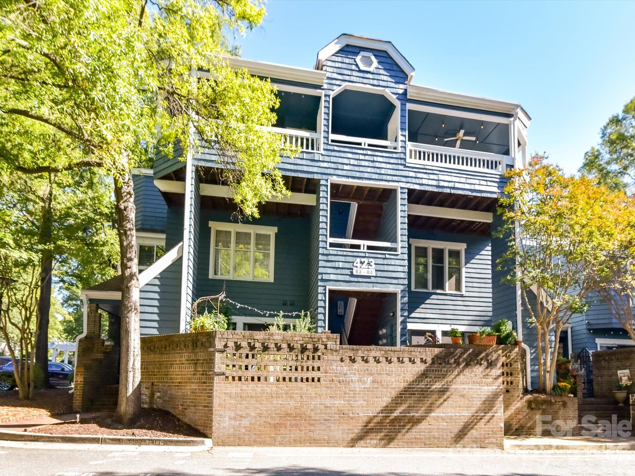 Unit 78 enjoys treetop views - 423 W 8th Street, Charlotte