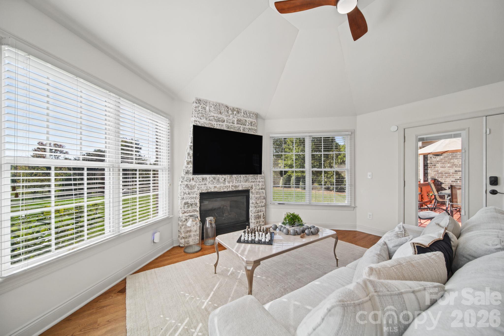 Single Family Residence at 5017 Autumn Blossom Lane, Waxhaw, photo 20 of 48