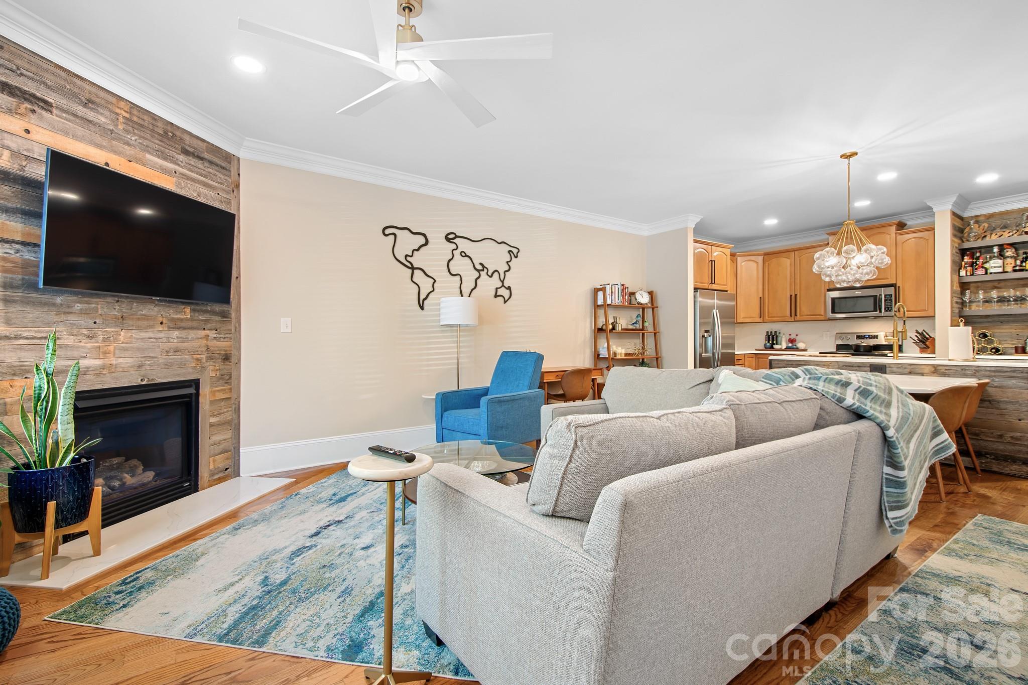 Townhouse at 333 Spring Street, Davidson, photo 2 of 17