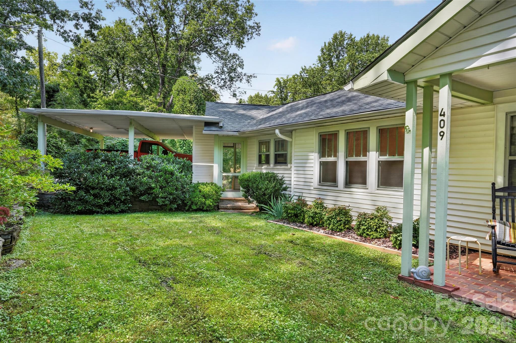 Single Family Residence at 409 Lockhart Road, Tryon, photo 5 of 42