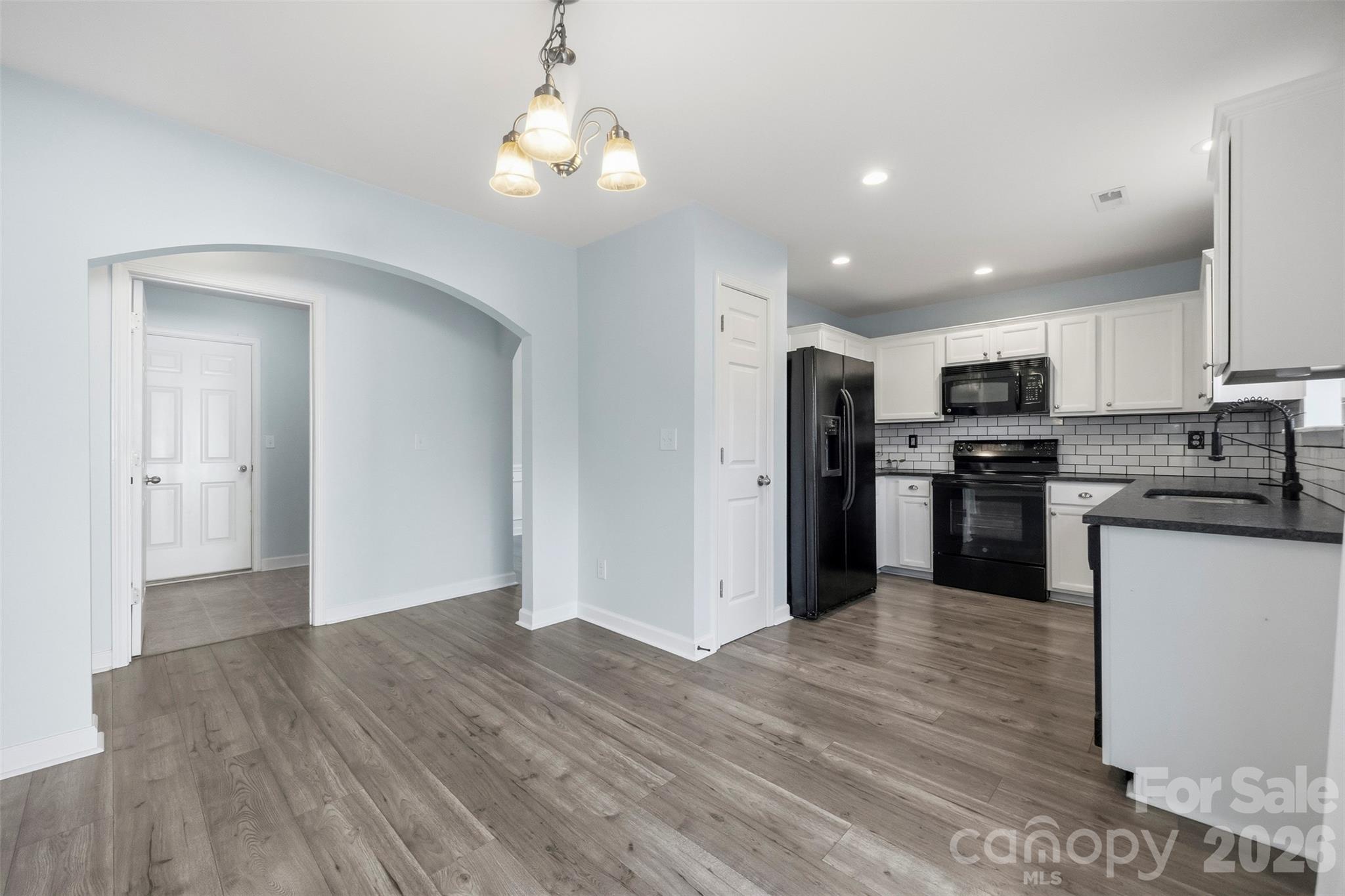 breakfast nook - 108 Moores Branch Road, Mount Holly