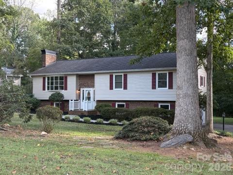 Single Family Residence at 210 Faye Court, King, photo 2 of 42