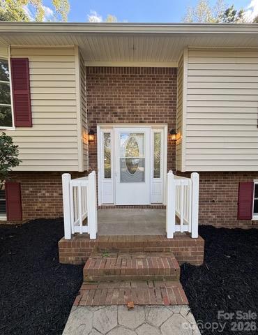 Single Family Residence at 210 Faye Court, King, photo 5 of 42