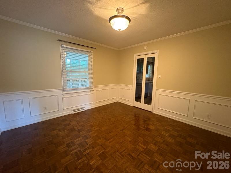 Single Family Residence at 210 Faye Court, King, photo 10 of 42
