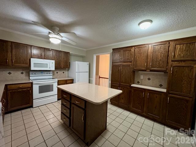 Single Family Residence at 210 Faye Court, King, photo 12 of 42