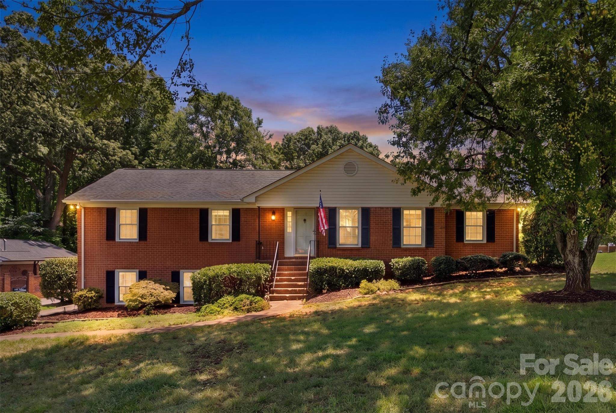 Single Family Residence at 3101 Canterberry Drive, Gastonia, photo 24 of 36
