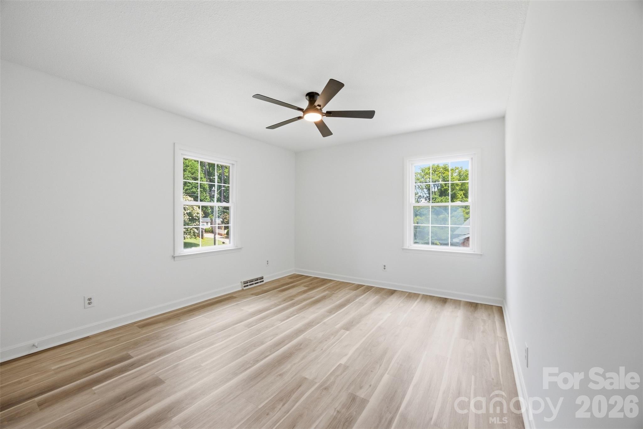 Single Family Residence at 3101 Canterberry Drive, Gastonia, photo 17 of 36