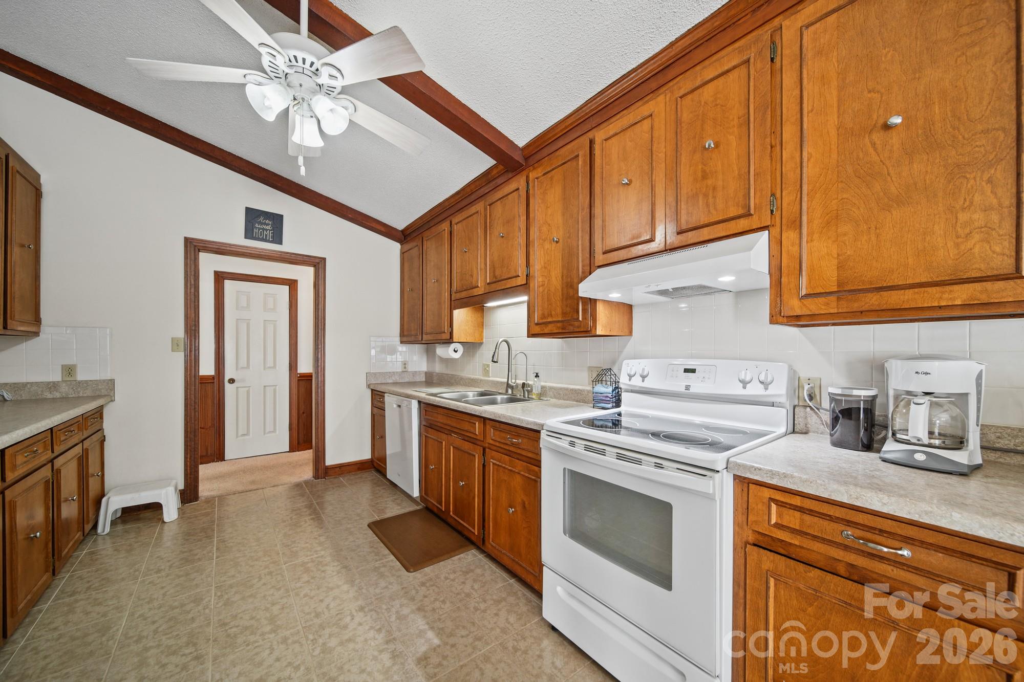 Kitchen - 306 Starmount Drive, Statesville