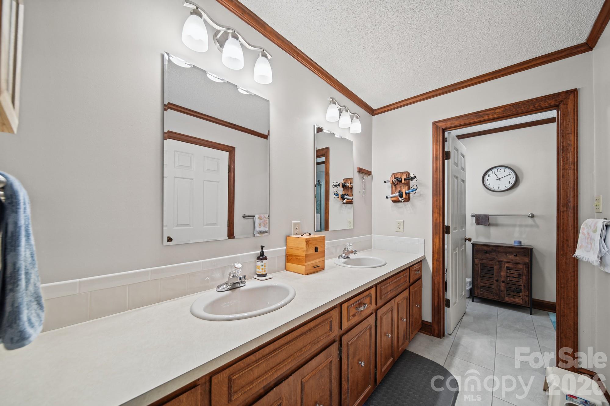 Primary Ensuite - 306 Starmount Drive, Statesville