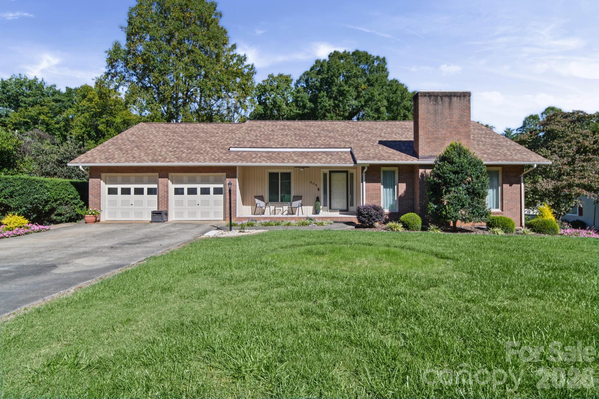 Single Family Residence at 306 Starmount Drive, Statesville, photo 40 of 46