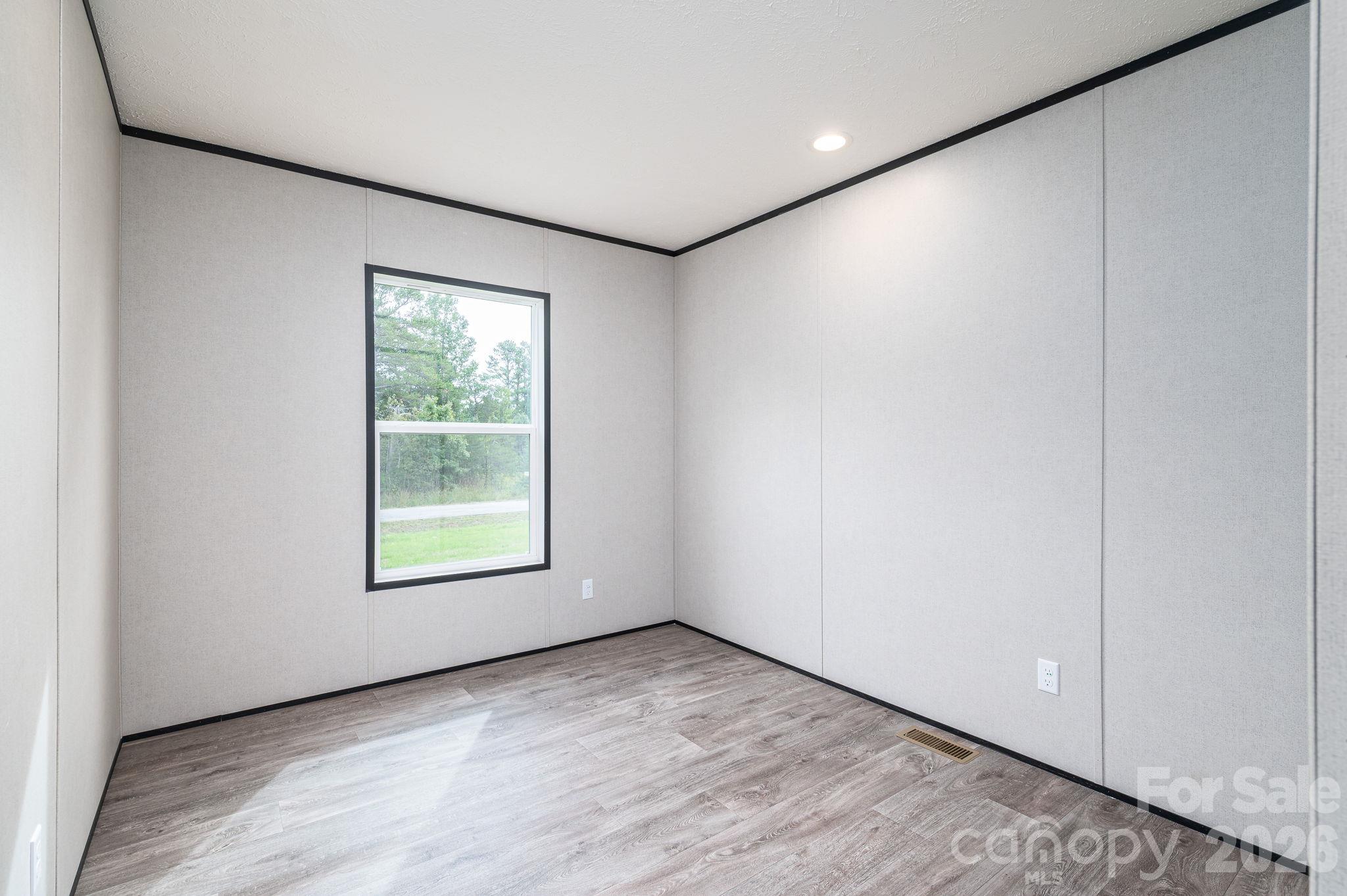 Bedroom 3 - 207 Grassy Field Court, Lawndale