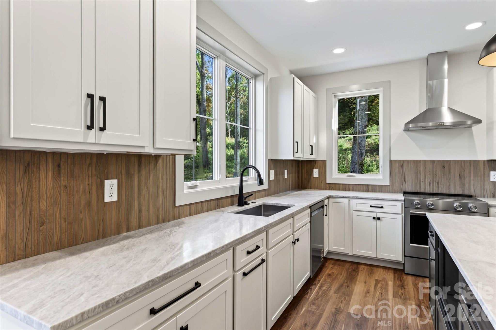 Kitchen - 100 Bear Tree Cove, Canton