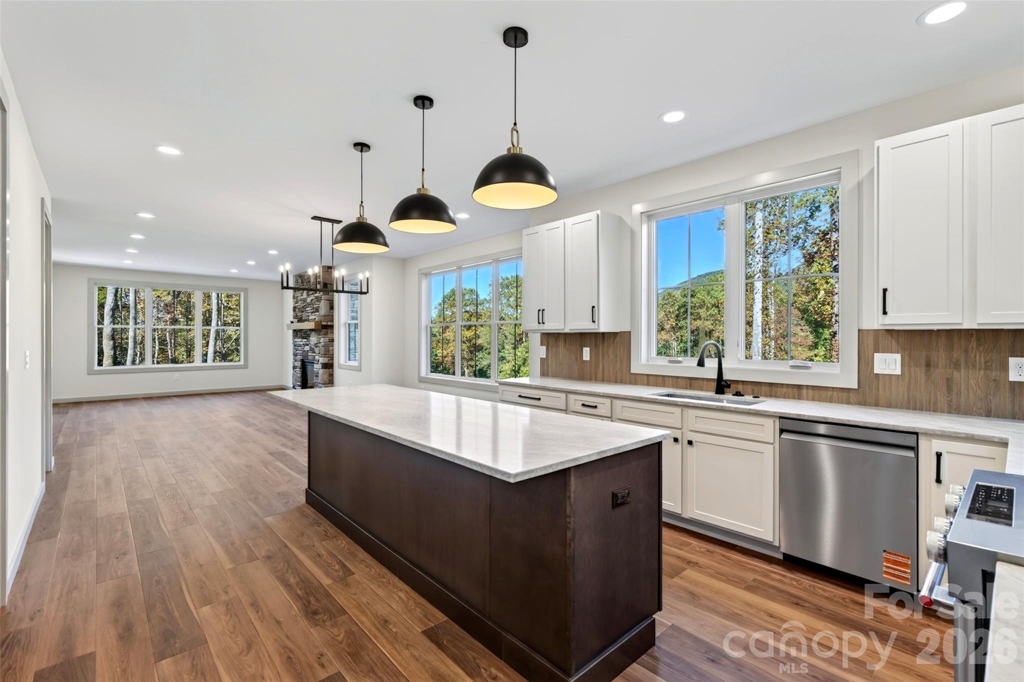 Kitchen - 100 Bear Tree Cove, Canton