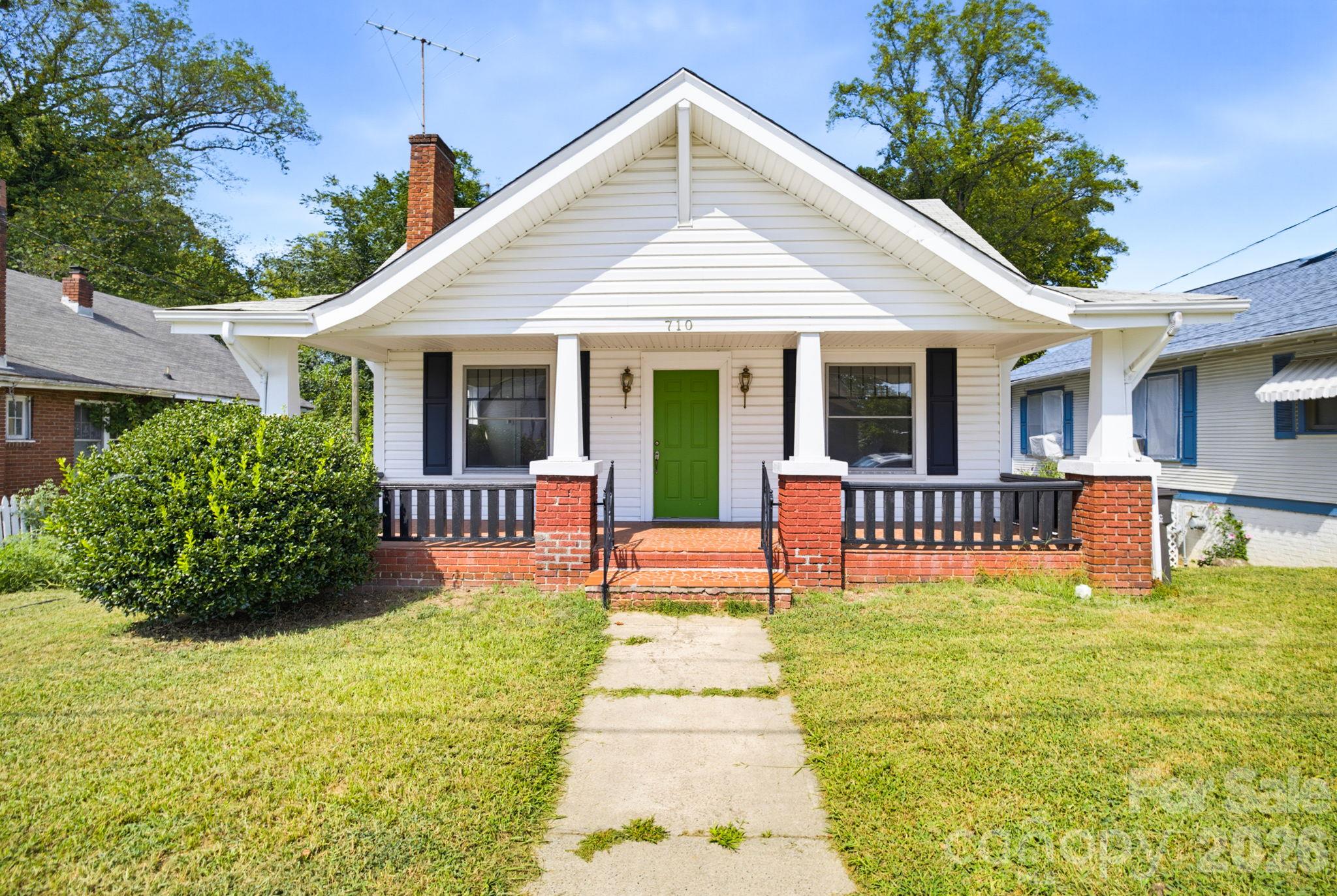 Single Family Residence at 710 Wentworth Street, Reidsville, photo 2 of 30
