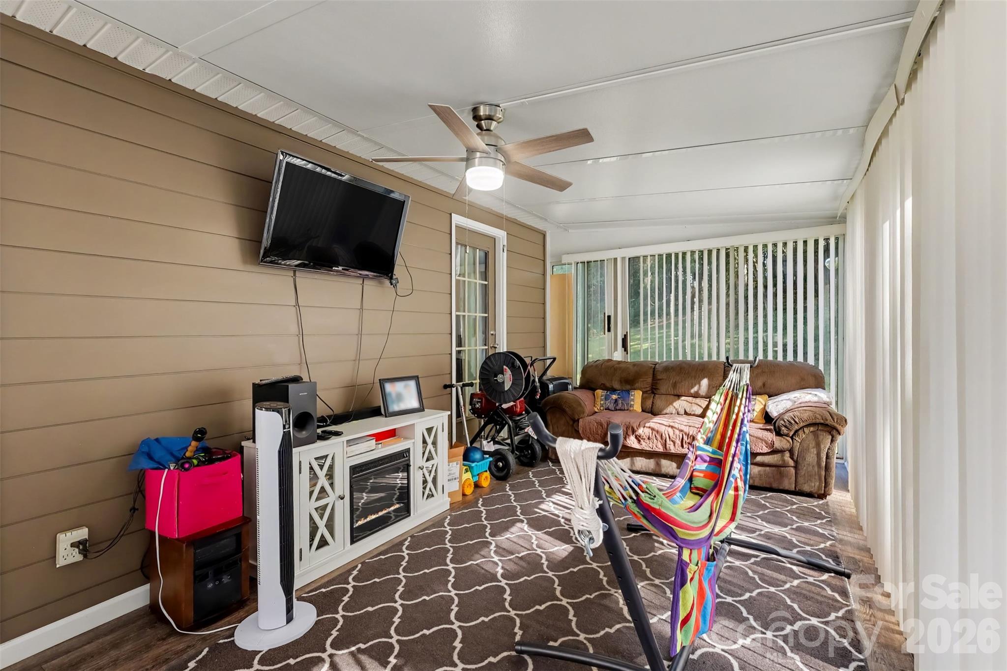 Single Family Residence at 6950 Silver Garden Lane, Charlotte, photo 18 of 34