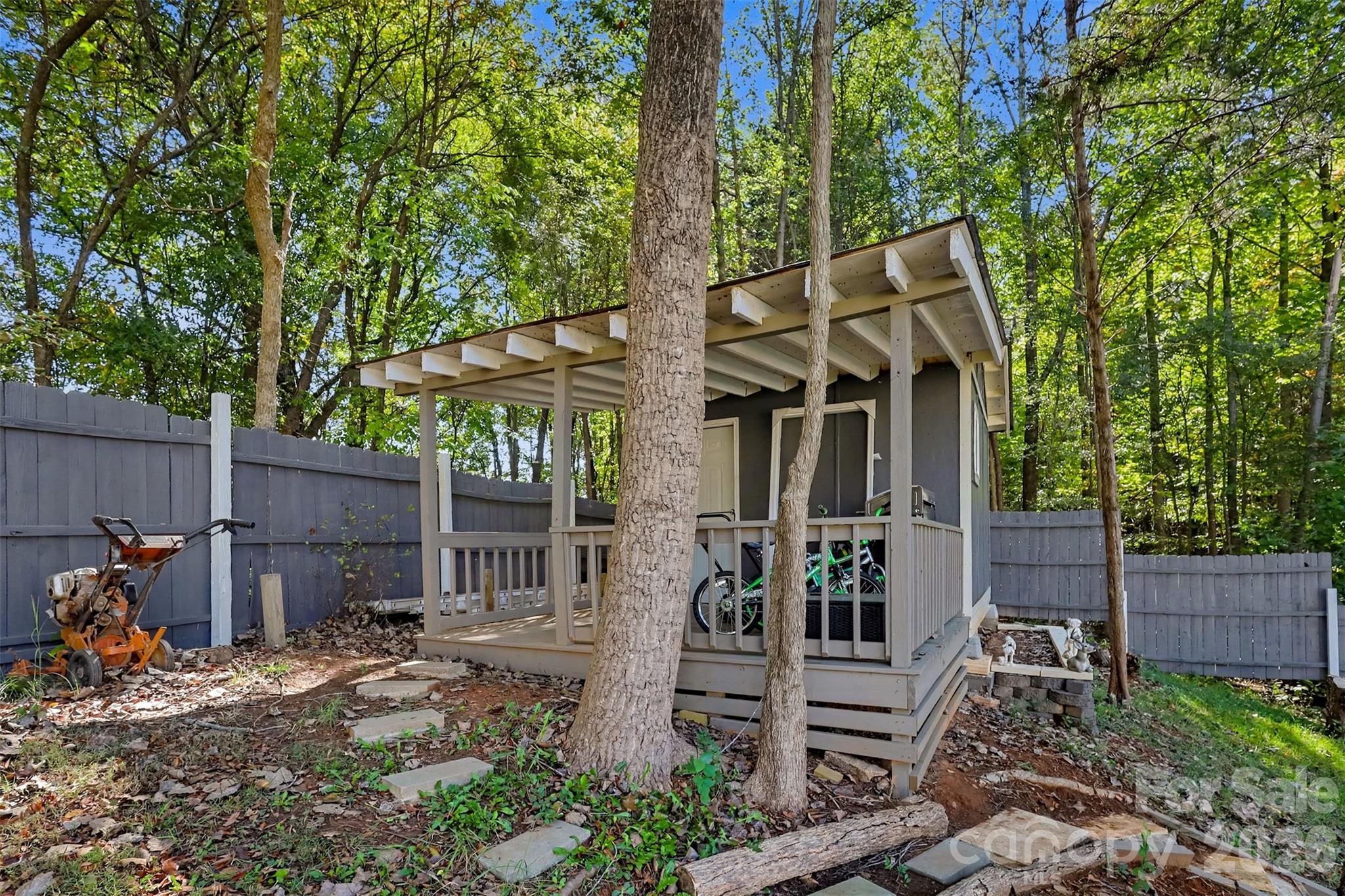 Single Family Residence at 6950 Silver Garden Lane, Charlotte, photo 31 of 34