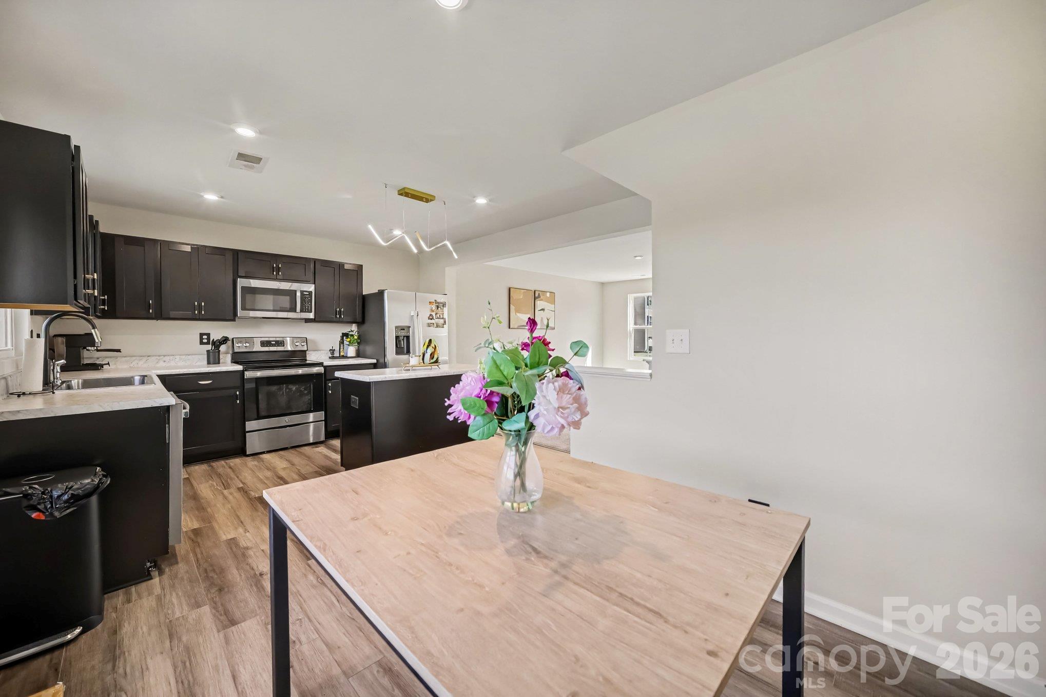 Townhouse at 6233 Cutwater Circle, Charlotte, photo 15 of 39