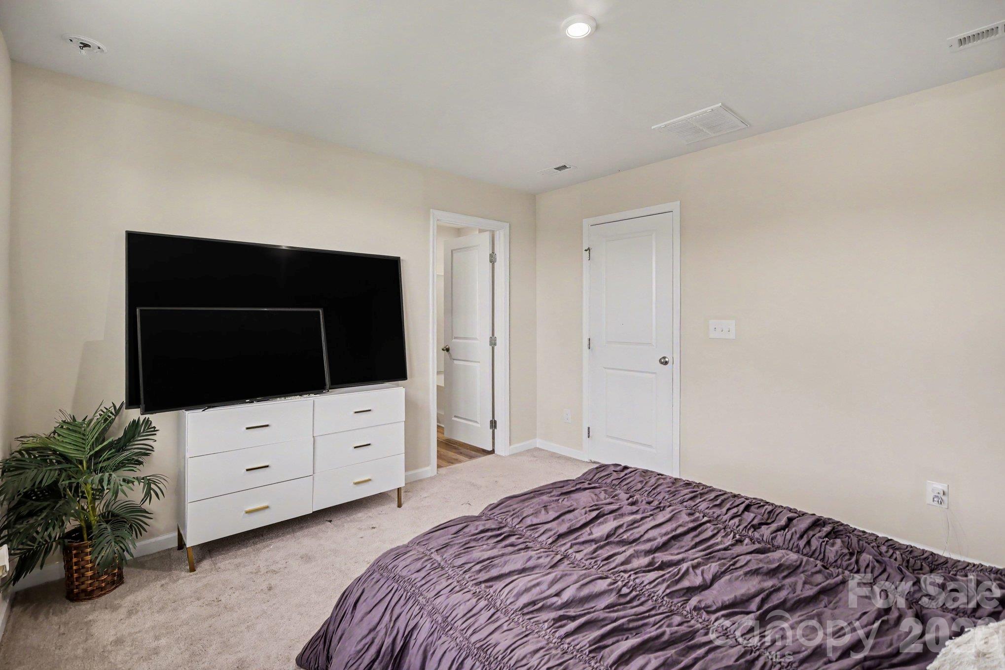 Townhouse at 6233 Cutwater Circle, Charlotte, photo 26 of 39