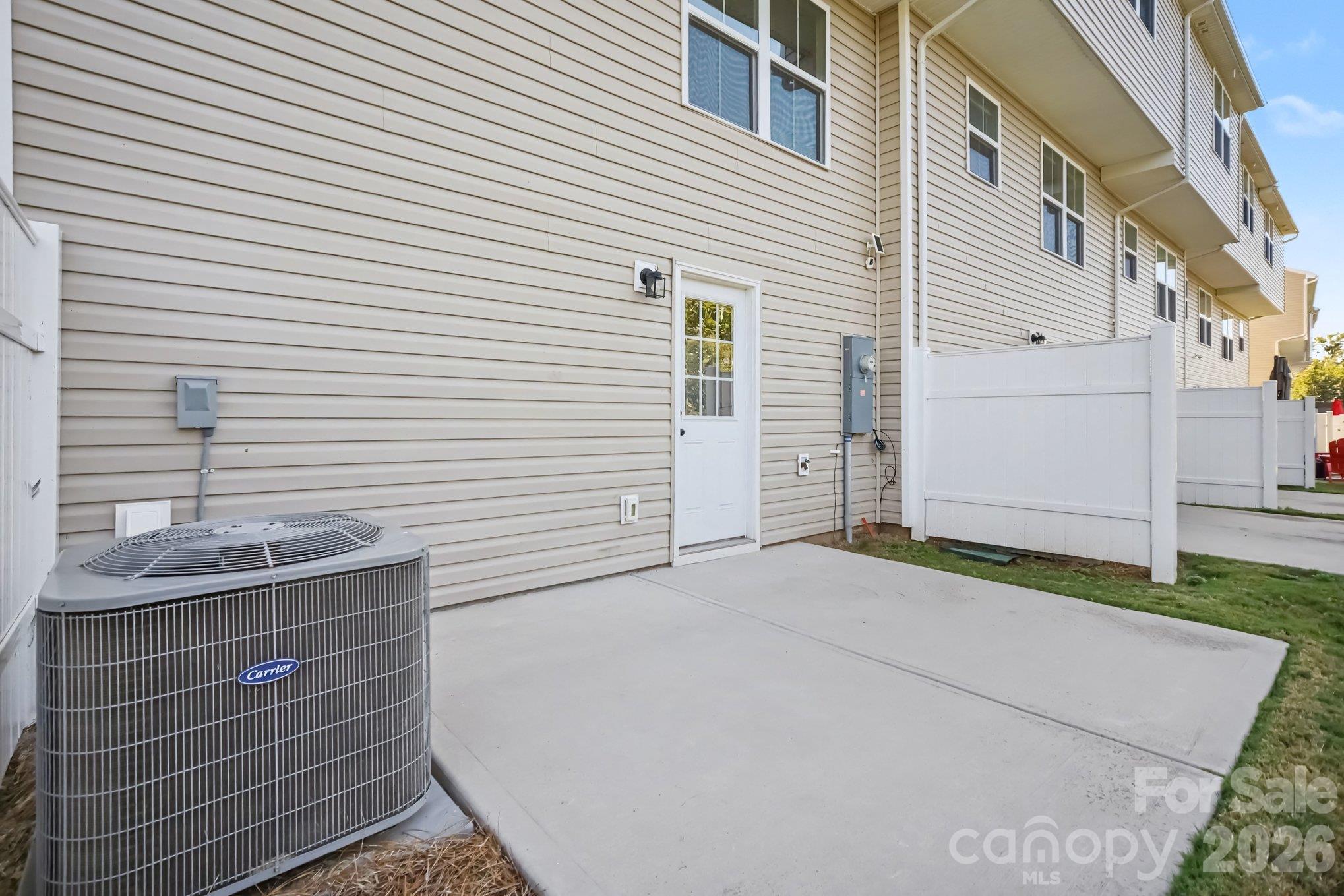 Townhouse at 6233 Cutwater Circle, Charlotte, photo 33 of 39